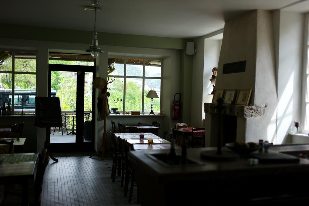 Hotel-Restaurant Le Parisien Les Vignes Eksteriør bilde